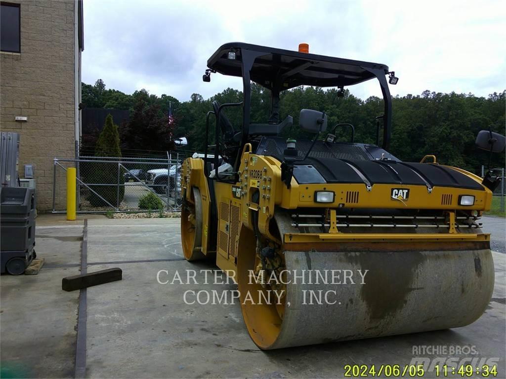 CAT CB66B Utilaje amestec asfalt