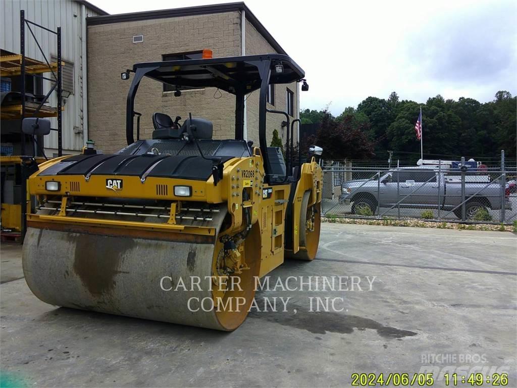CAT CB66B Utilaje amestec asfalt