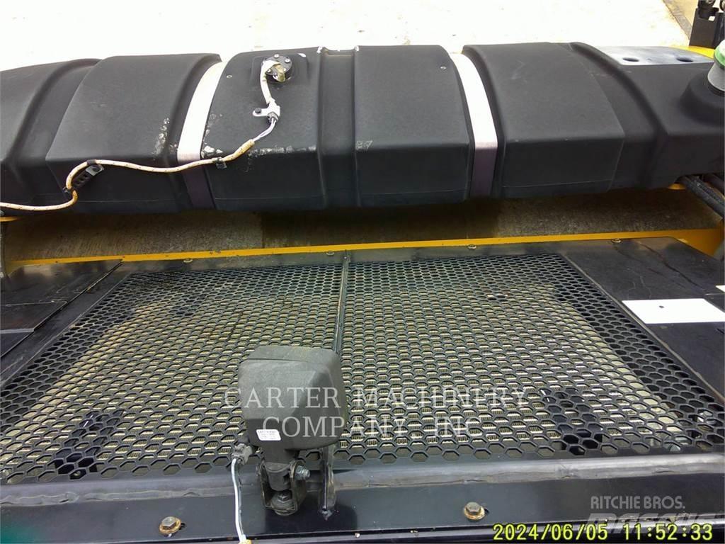 CAT CB66B Utilaje amestec asfalt