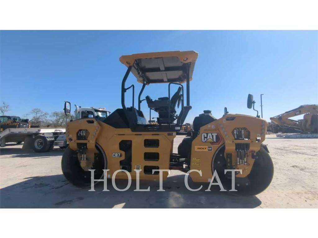 CAT CB7 Compactoare monocilindrice