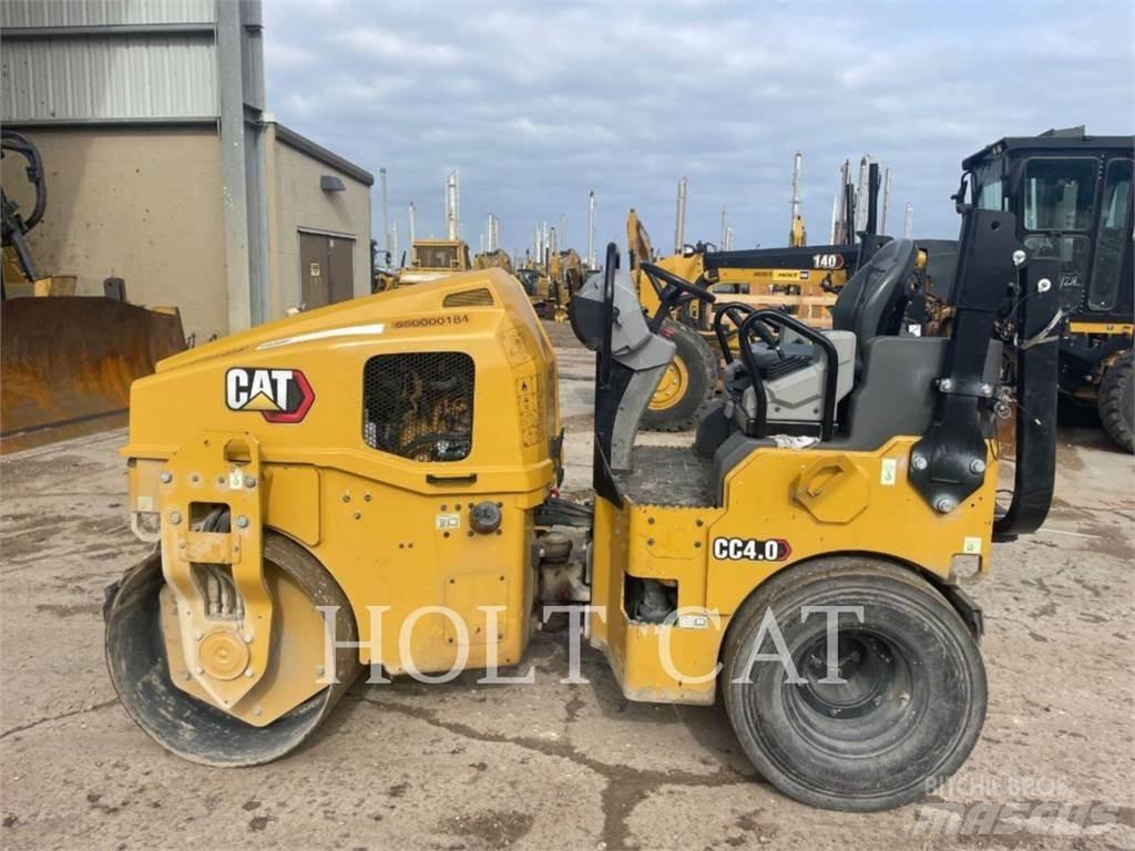 CAT CC4.0 buldozere pe roti