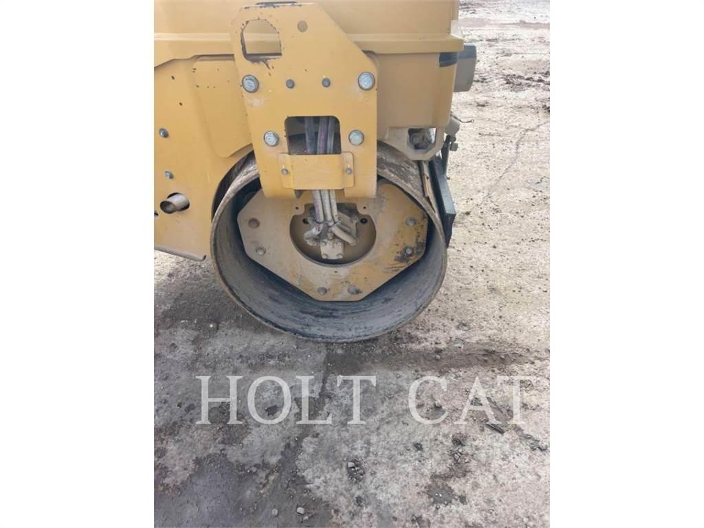 CAT CC4.0 buldozere pe roti