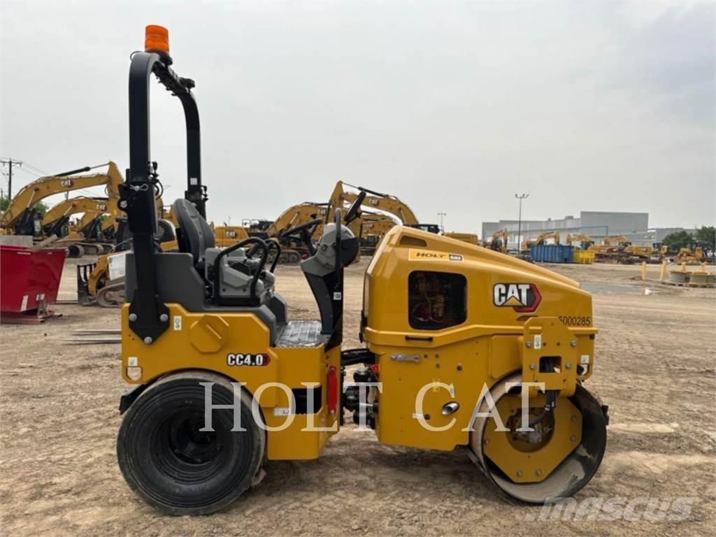 CAT CC4.0 buldozere pe roti