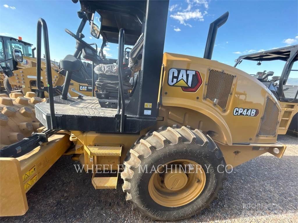 CAT CP44B Compactoare monocilindrice