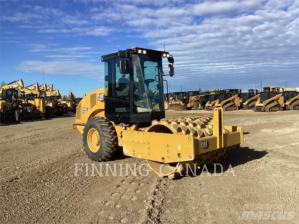 CAT CP44B Compactoare sol