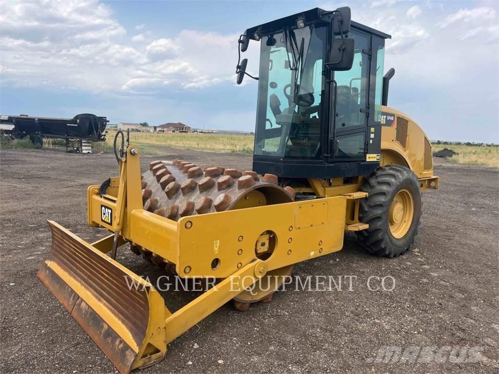 CAT CP44B Compactoare sol