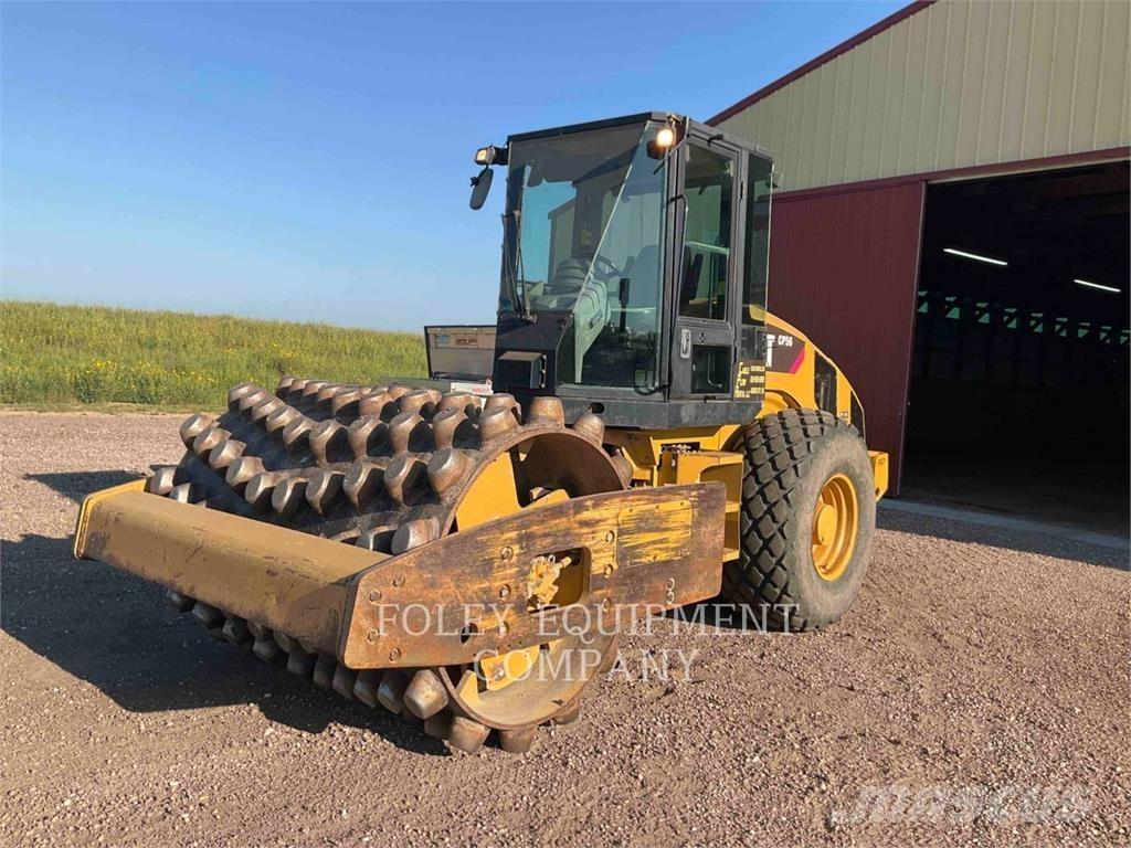 CAT CP56 Compactoare sol