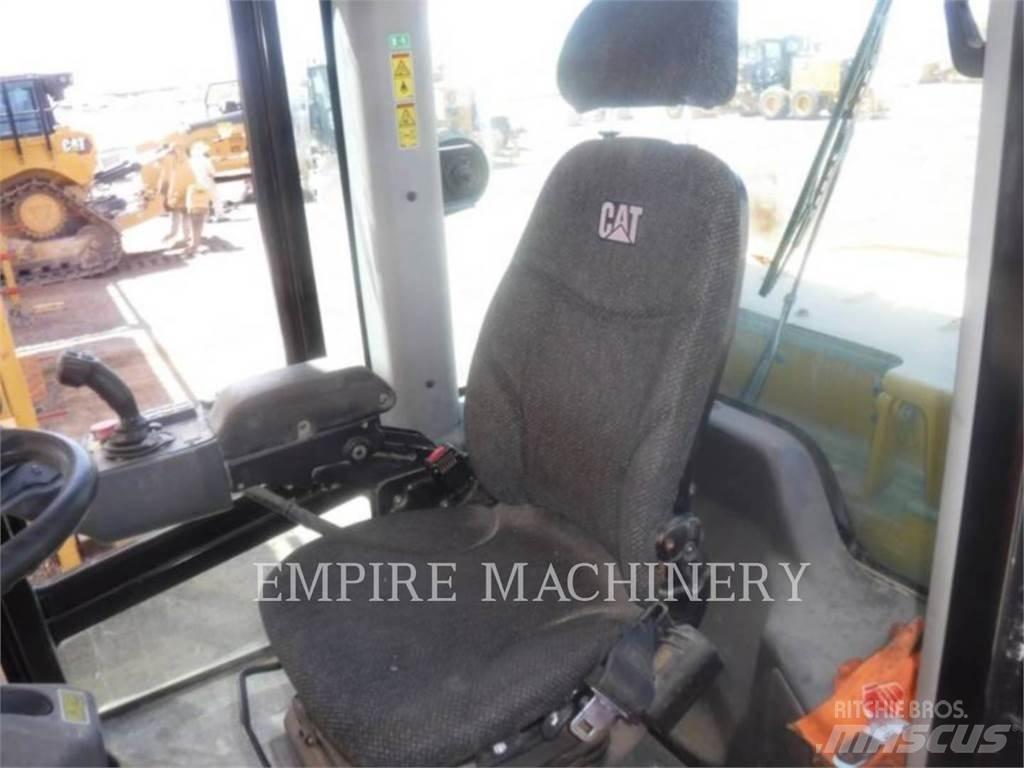 CAT CP56B Compactoare monocilindrice