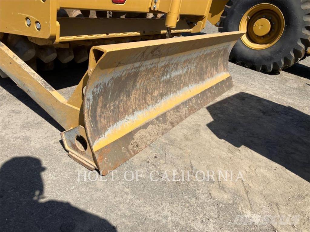 CAT CP56B Compactoare monocilindrice