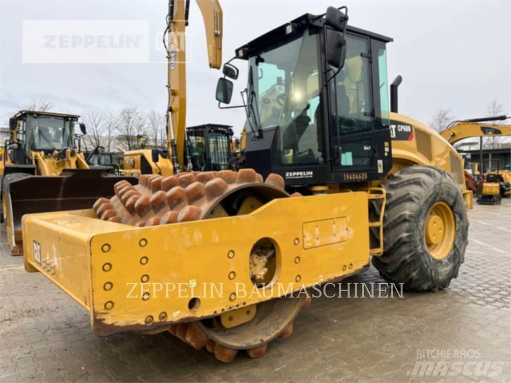 CAT CP68B Compactoare sol