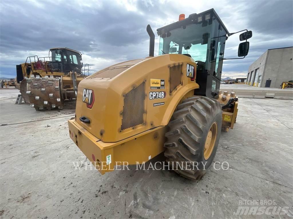 CAT CP74B Compactoare monocilindrice