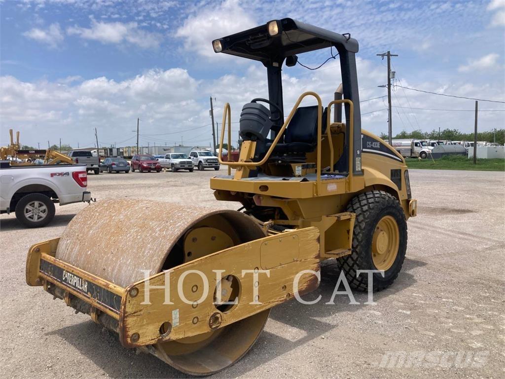 CAT CS-433E Compactoare monocilindrice