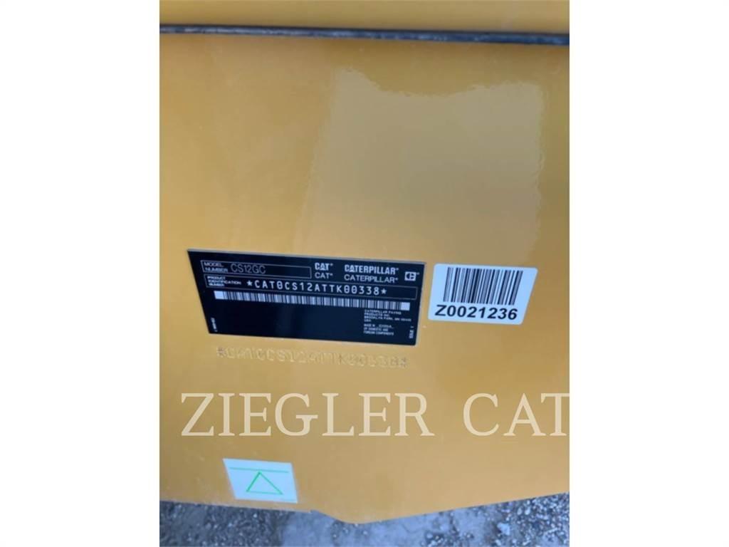 CAT CS12GC Compactoare sol