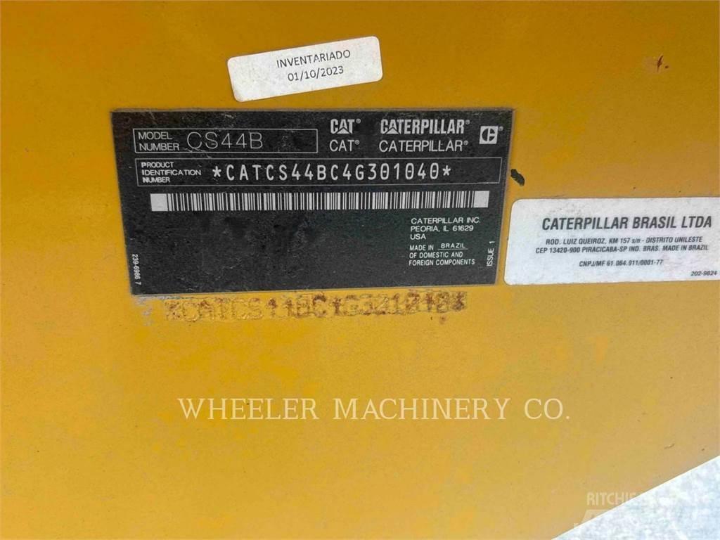 CAT CS44B Compactoare monocilindrice