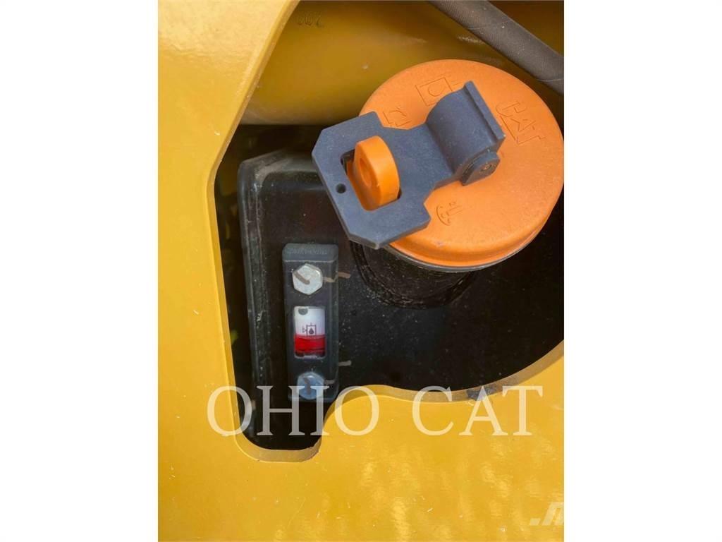 CAT CS44B Cilindri compactori micsti