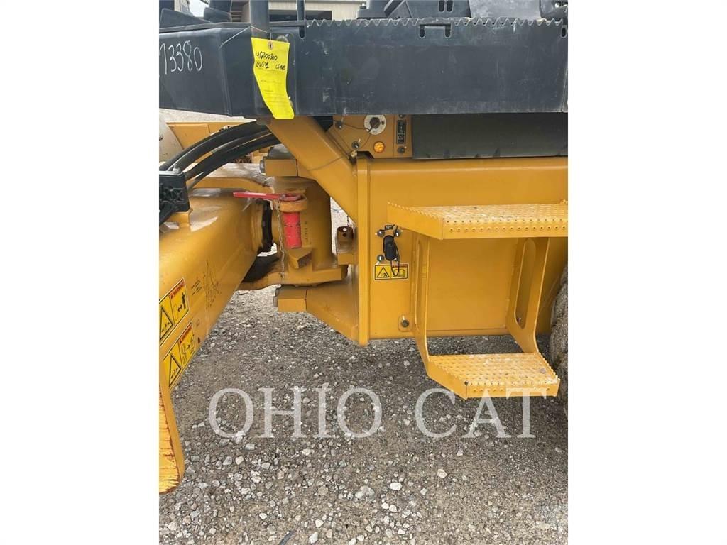 CAT CS44B Cilindri compactori micsti