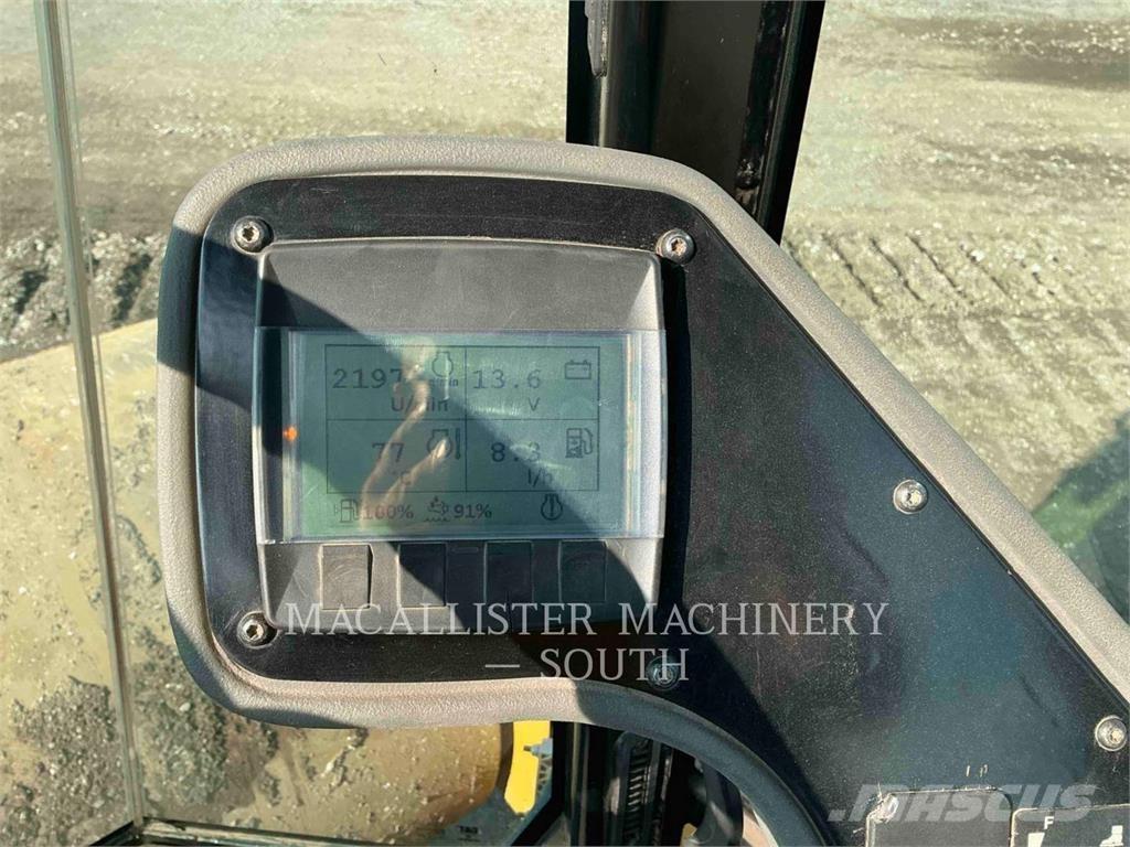 CAT CS44B Compactoare monocilindrice