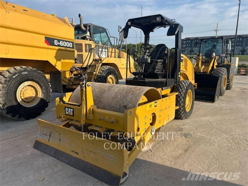 CAT CS44B Compactoare sol