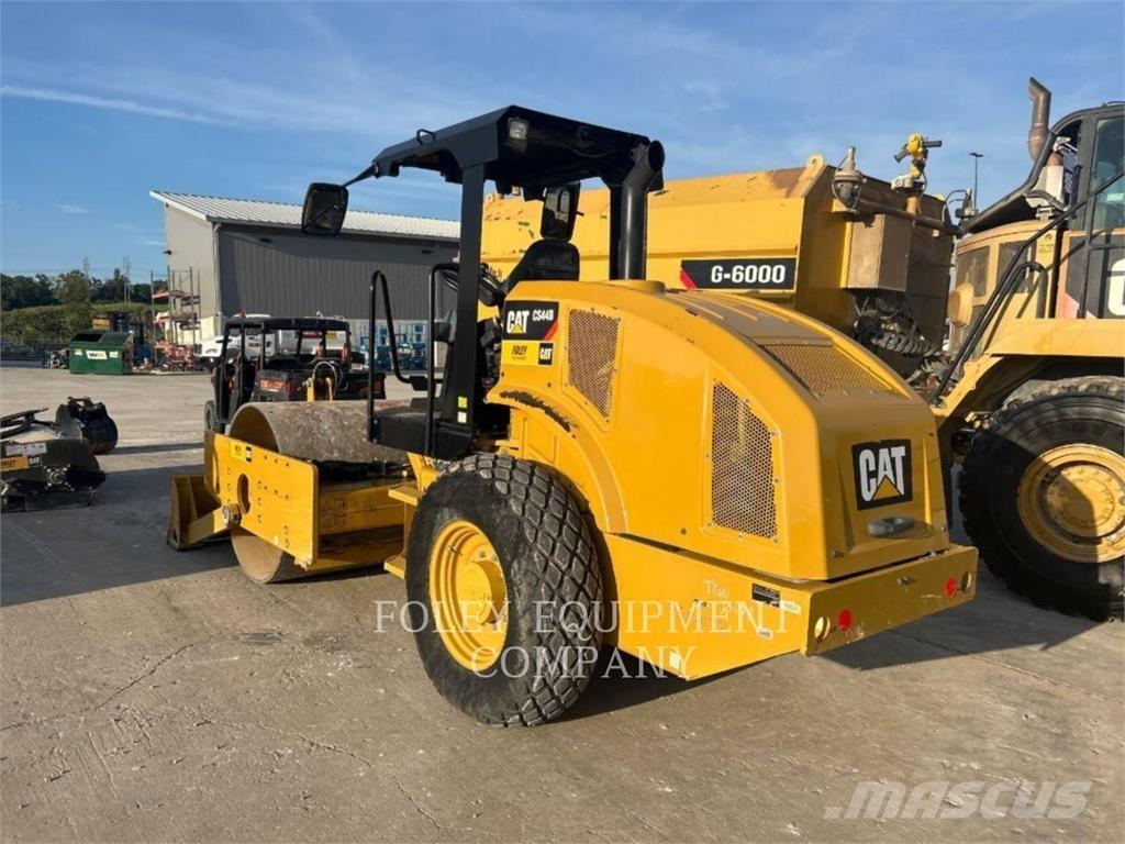 CAT CS44B Compactoare sol