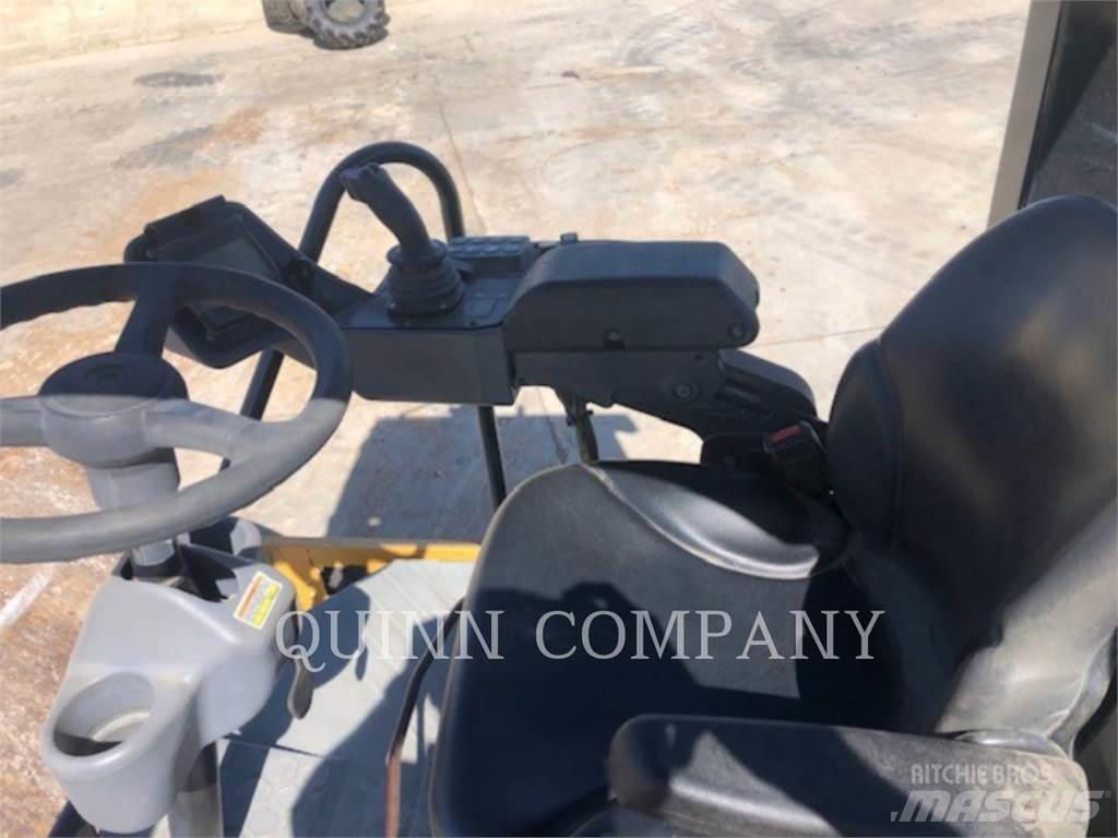 CAT CS56B Compactoare monocilindrice