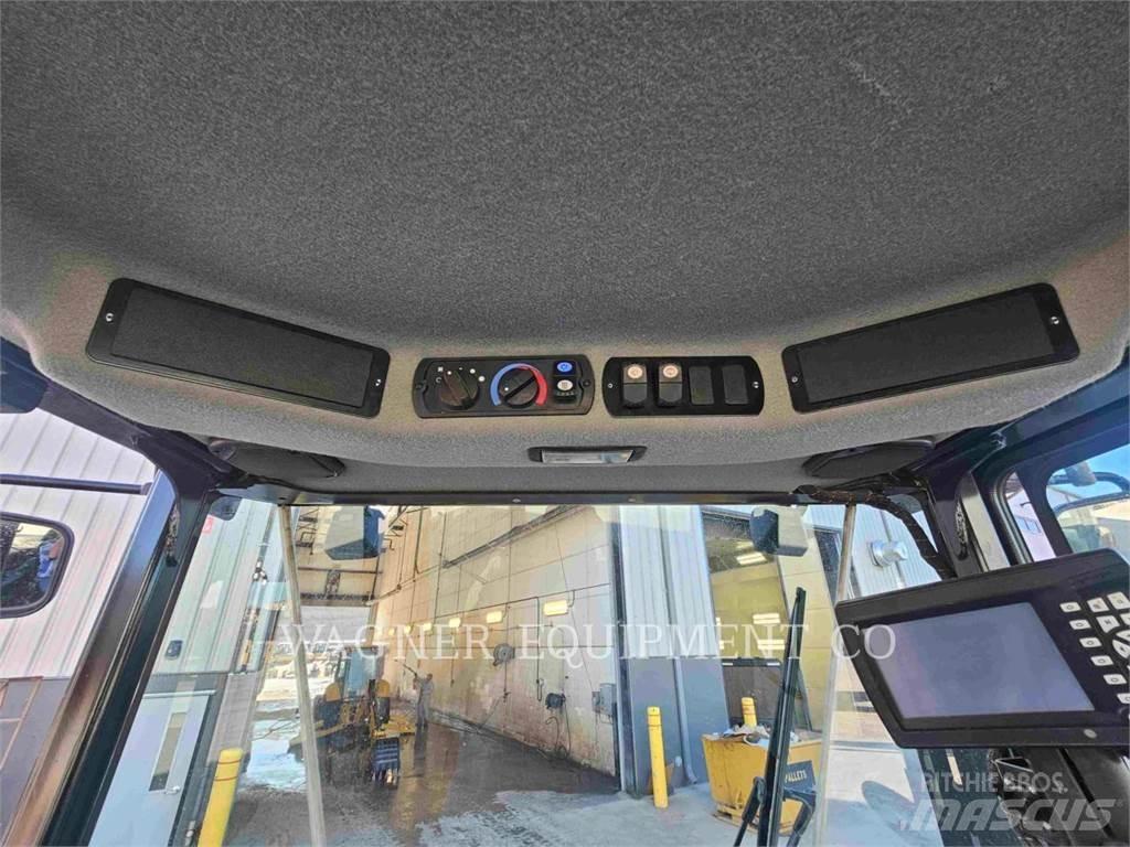 CAT CS56B Compactoare sol