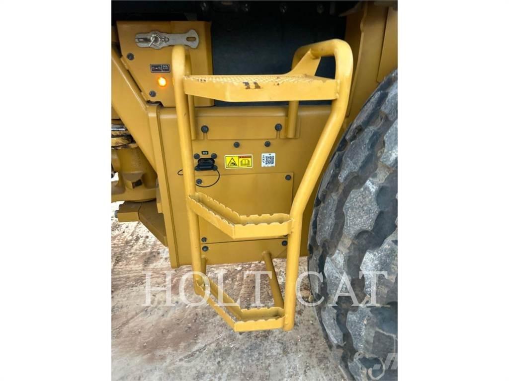CAT CS56B CAB Compactoare monocilindrice