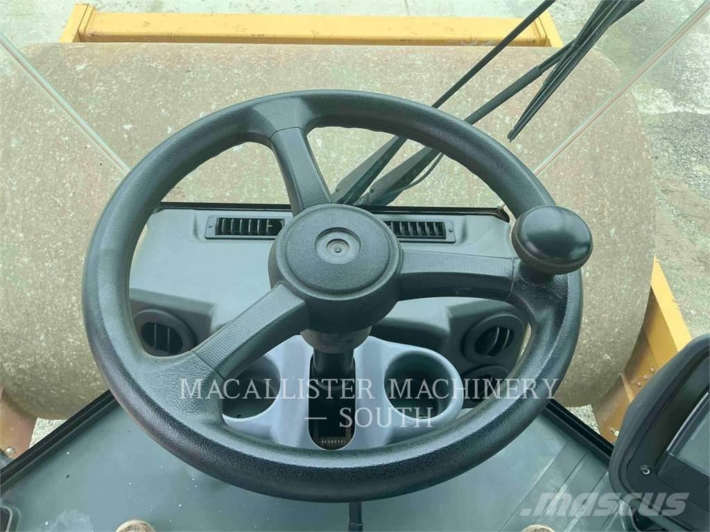 CAT CS64B Compactoare monocilindrice