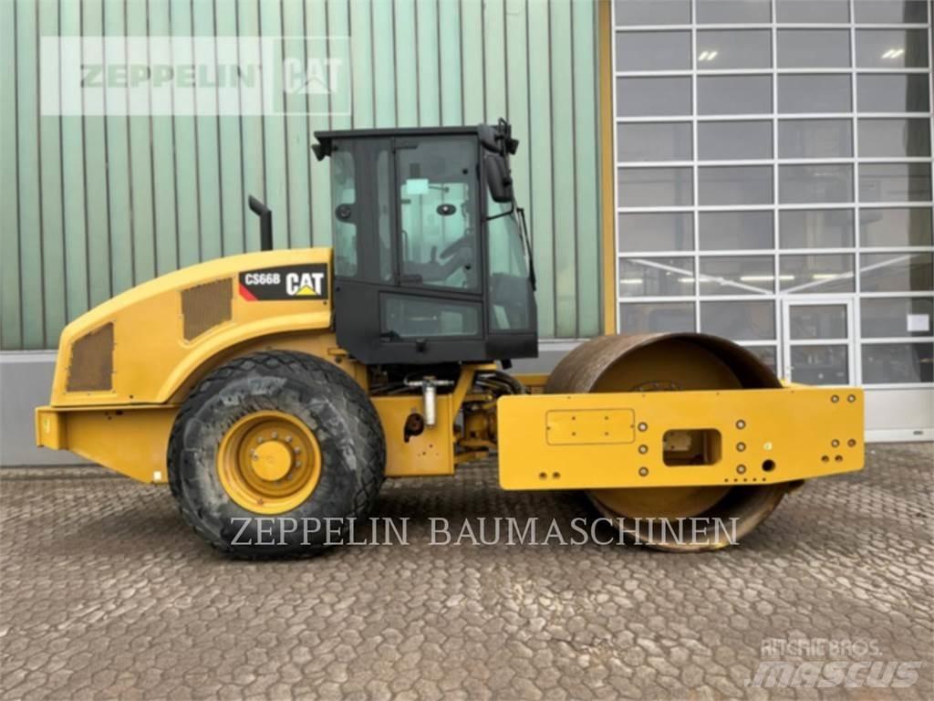 CAT CS66B Compactoare sol