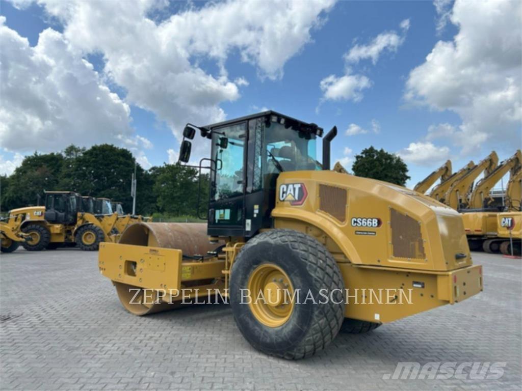 CAT CS66B Compactoare sol