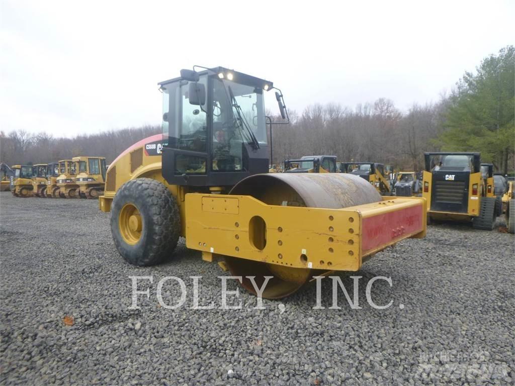 CAT CS68B Compactoare monocilindrice