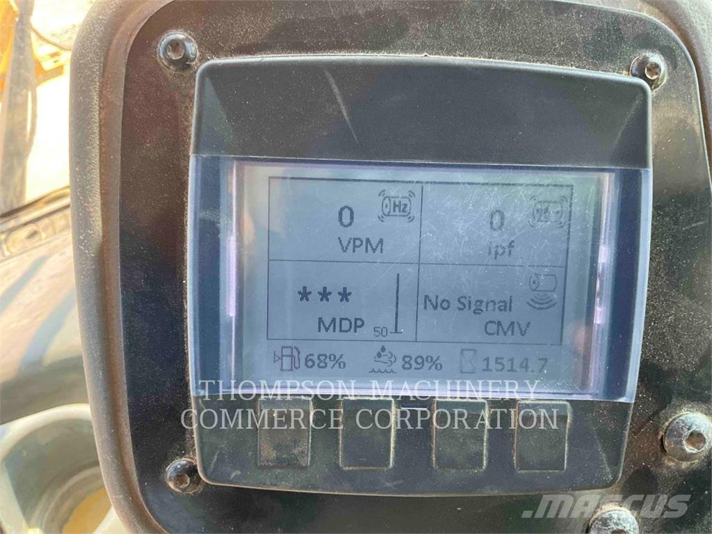 CAT CS68B Compactoare monocilindrice