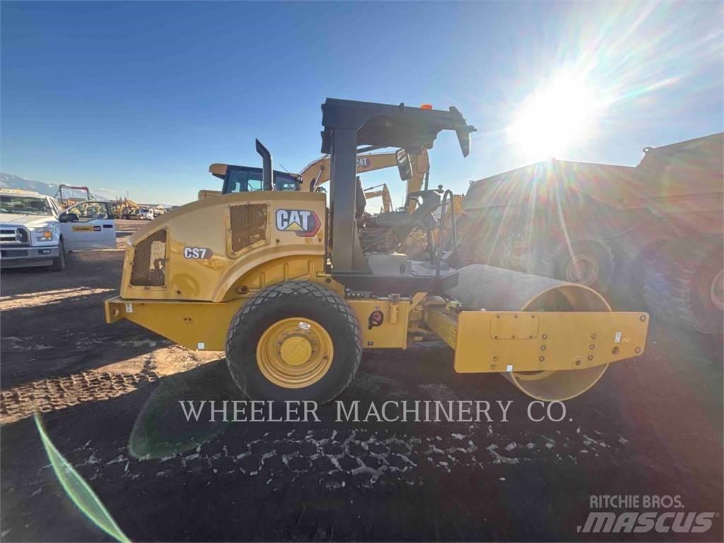 CAT CS7 Compactoare monocilindrice