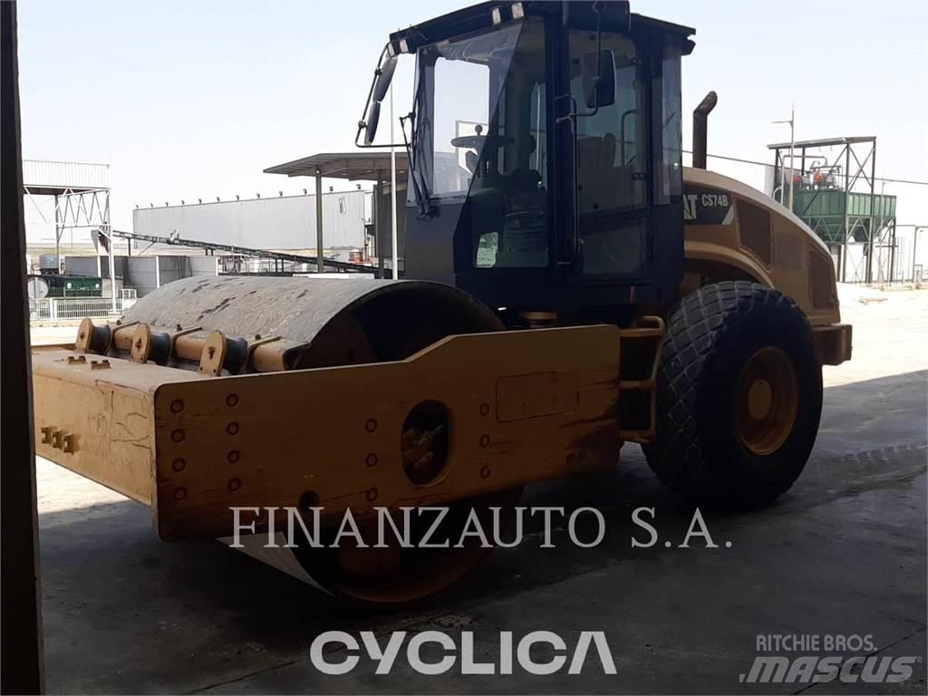 CAT CS74B Compactoare monocilindrice