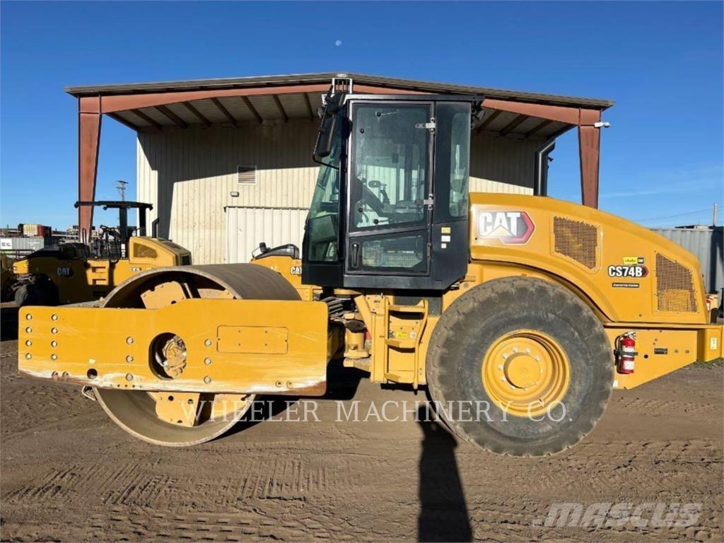 CAT CS74B Compactoare monocilindrice