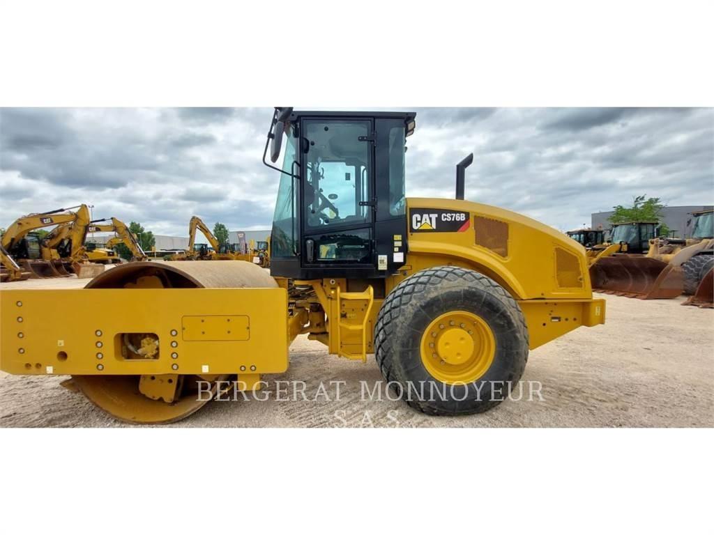 CAT CS76B 4F Compactoare sol