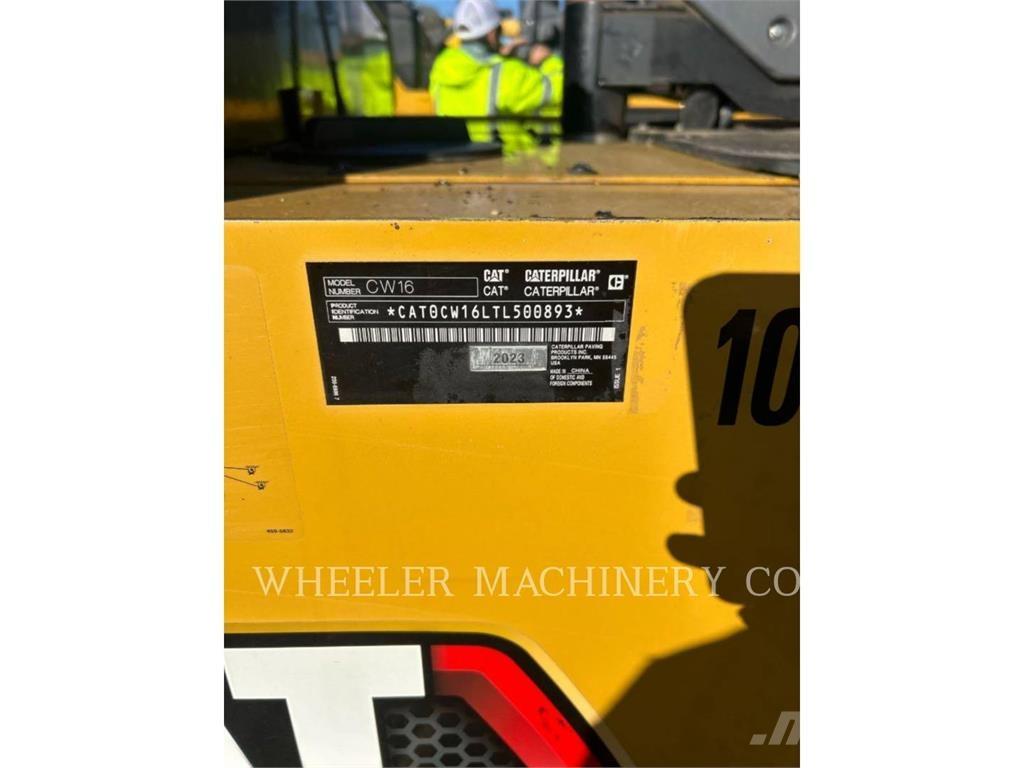 CAT CW16 Cilindri compactori cu roti
