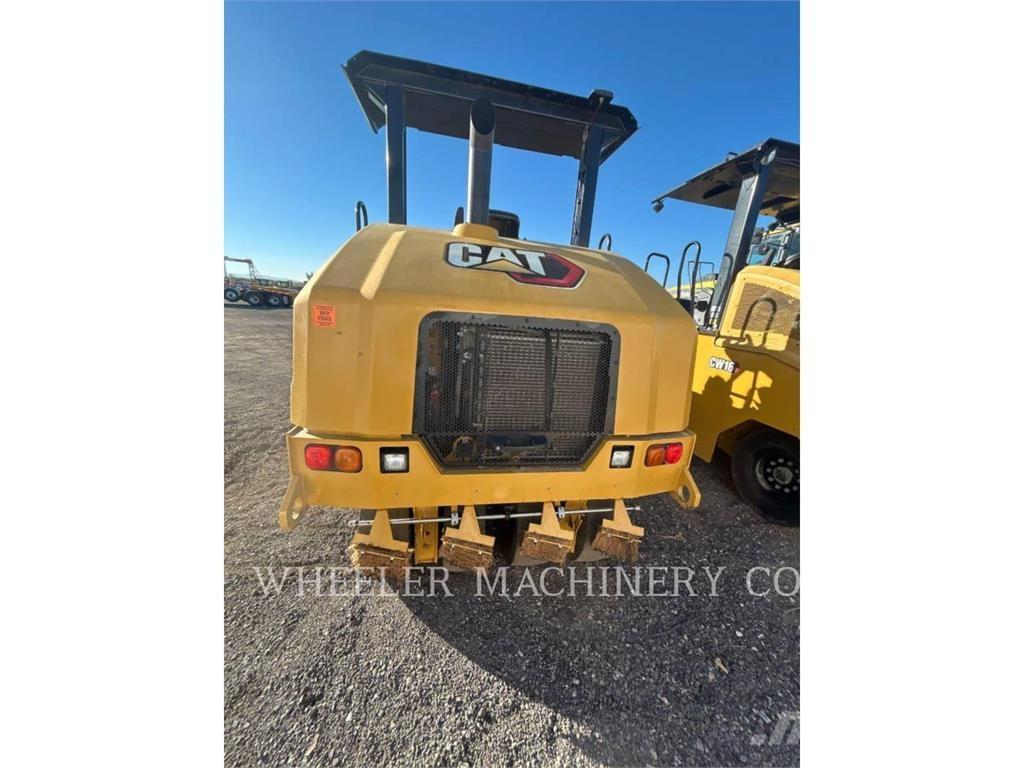 CAT CW16 Cilindri compactori cu roti