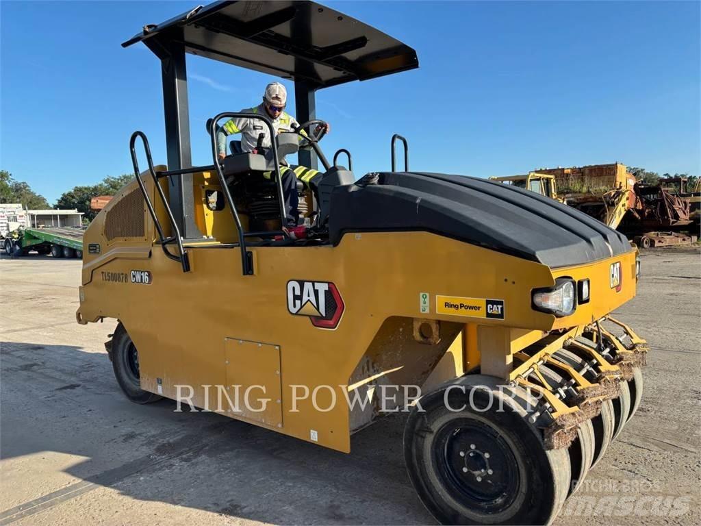 CAT CW16 Cilindri compactori dubli