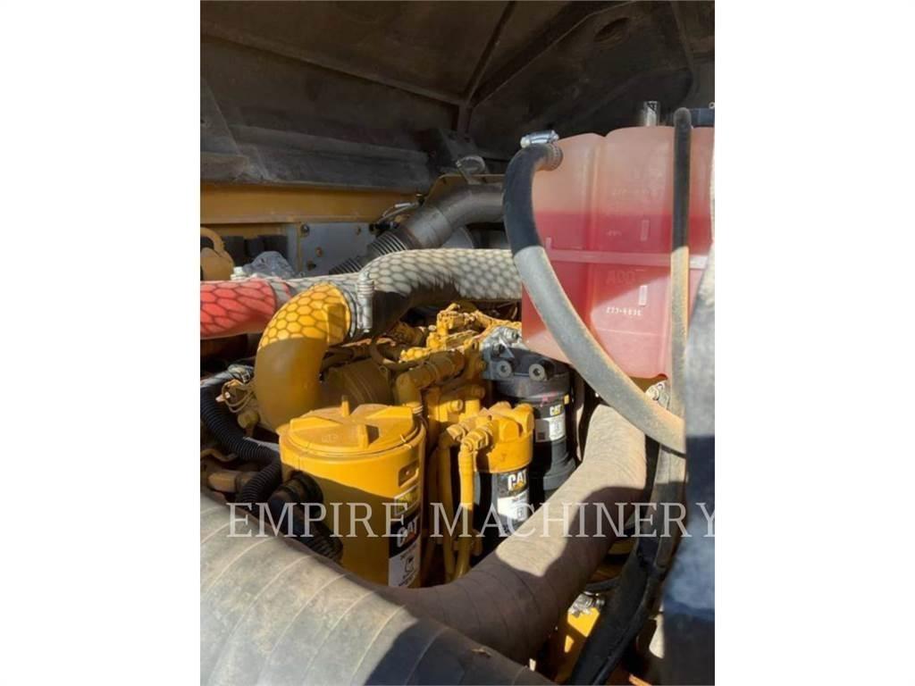 CAT CW34 Cilindri compactori cu roti