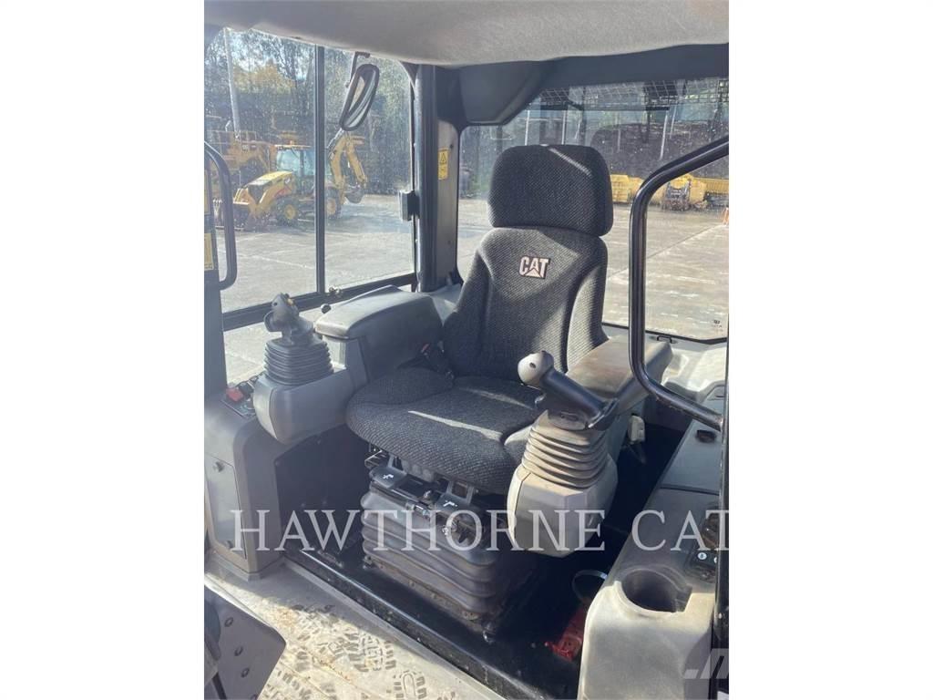 CAT D 6 K XL Buldozere pe senile