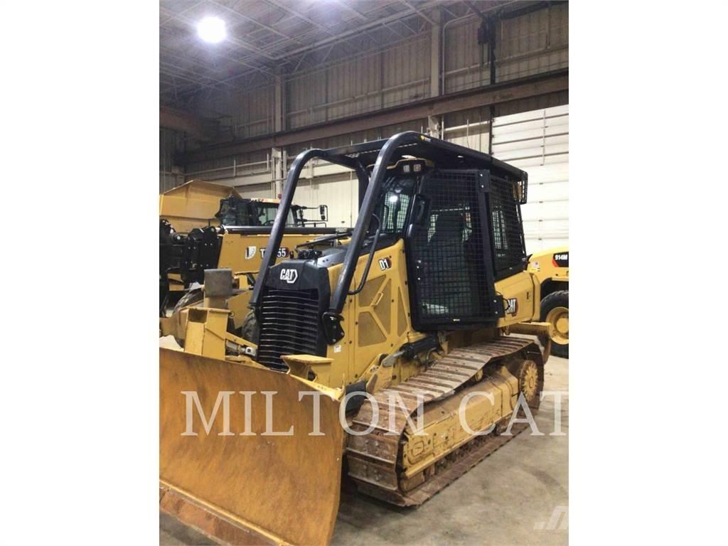 CAT D1 Buldozere pe senile