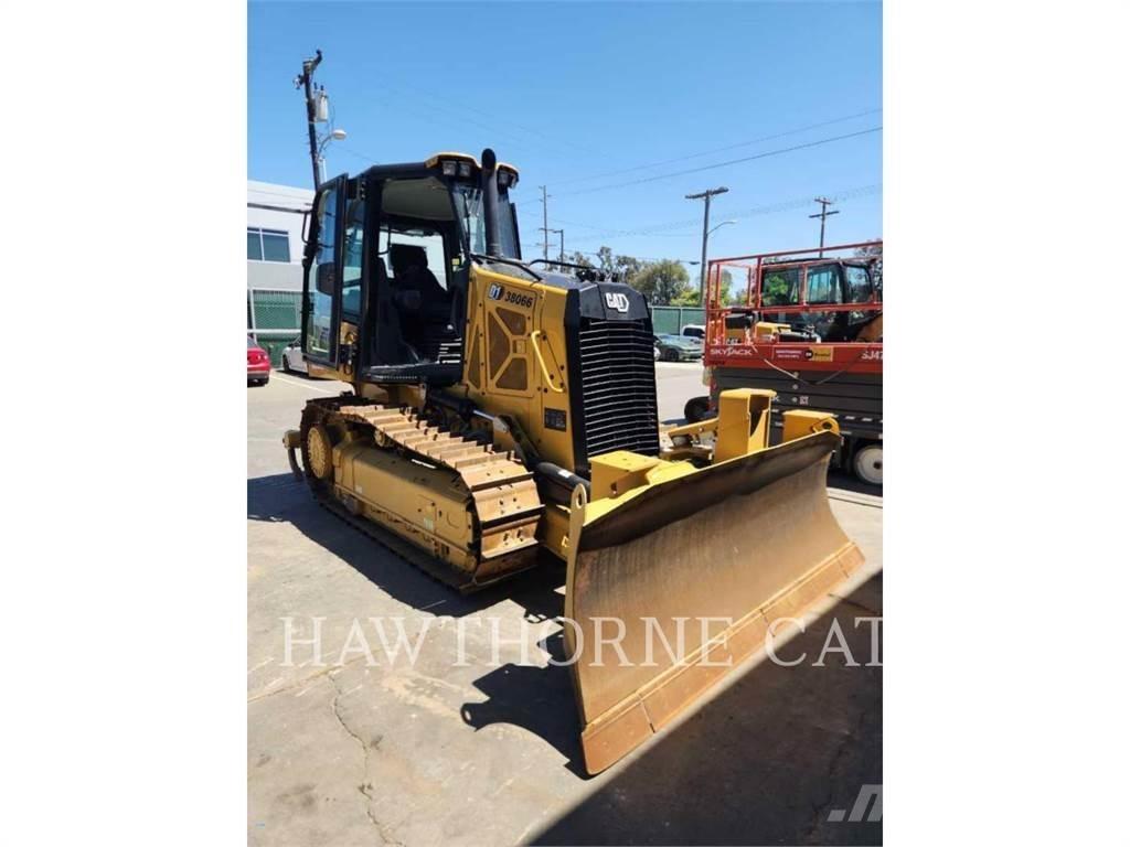 CAT D1 Buldozere pe senile