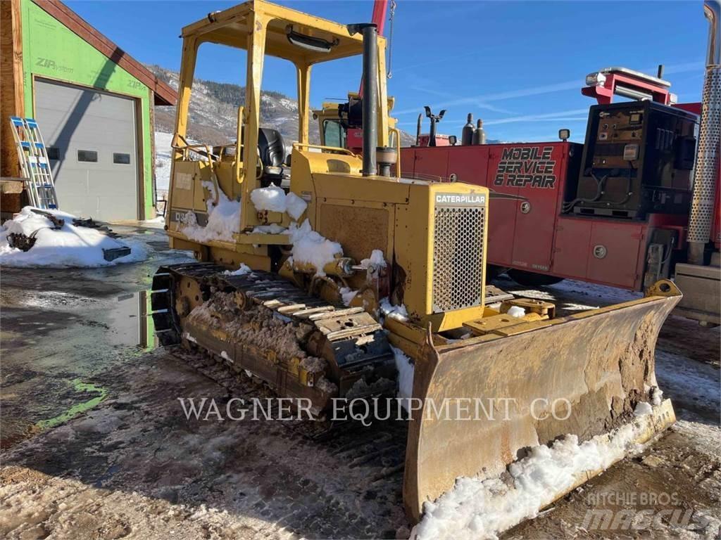CAT D1 Buldozere pe senile