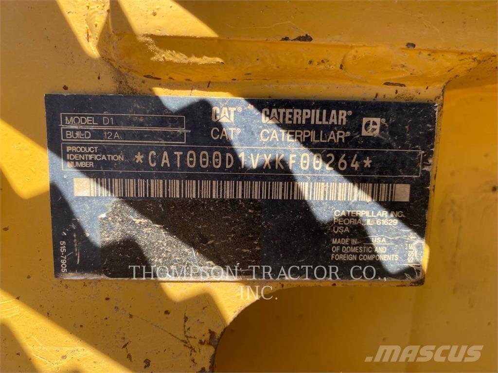 CAT D1 Buldozere pe senile