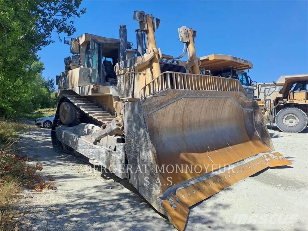 CAT D10T Buldozere pe senile