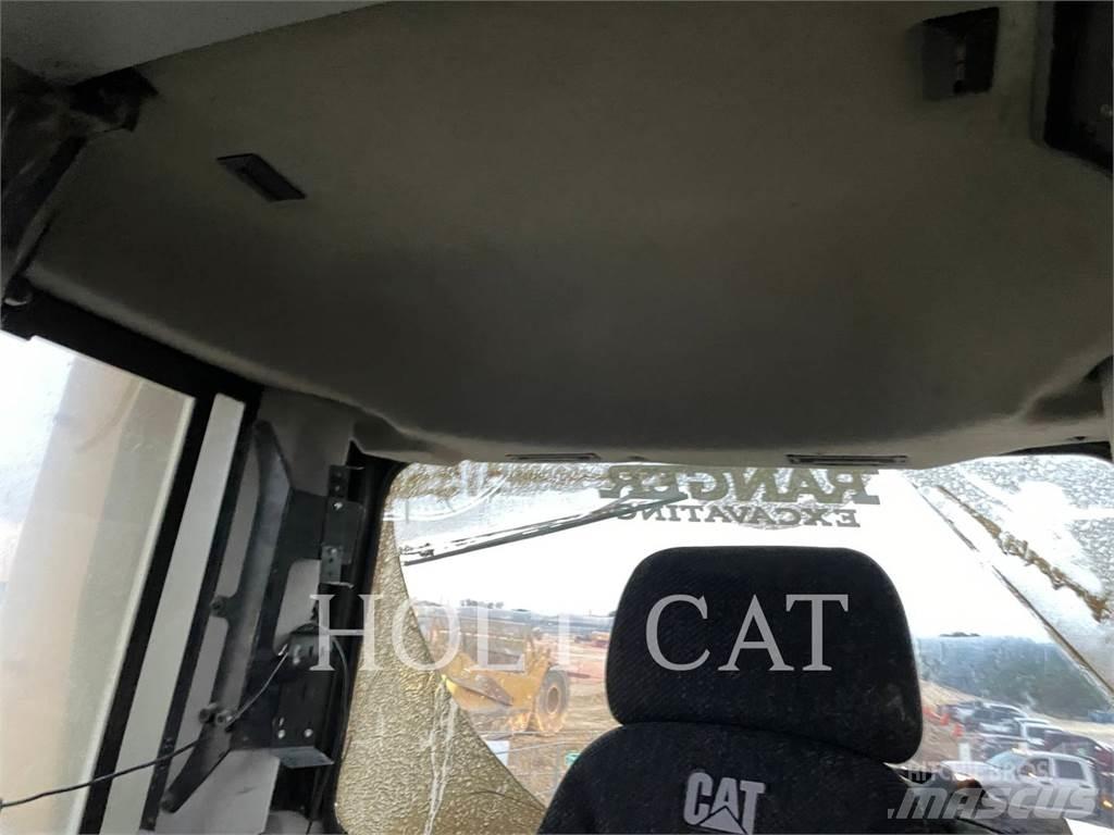 CAT D10T2 Buldozere pe senile