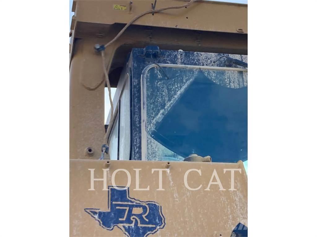 CAT D10T2 Buldozere pe senile