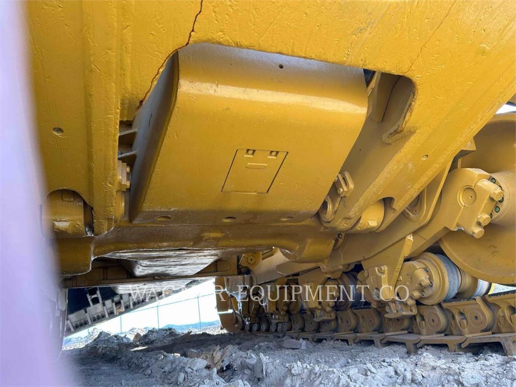 CAT D11T Buldozere pe senile