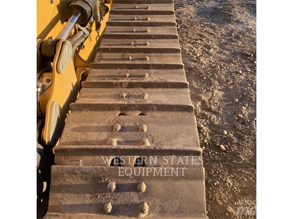 CAT D2 Buldozere pe senile