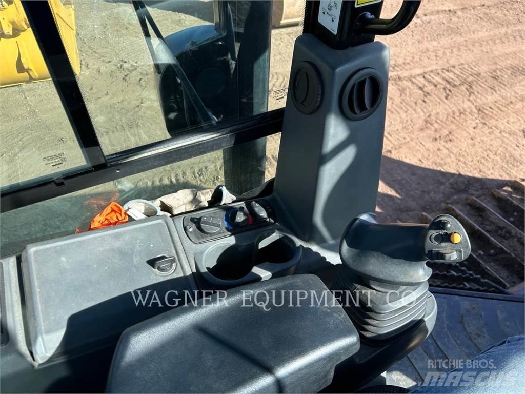 CAT D3 Buldozere pe senile